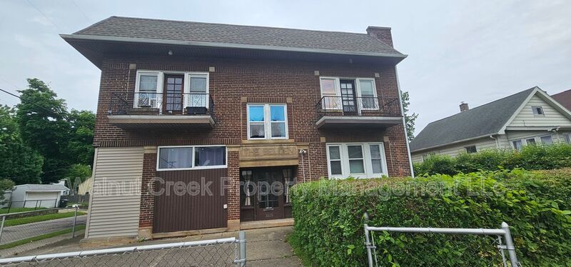 3 Bed - 1 Bath - Apartment - Cleveland property image