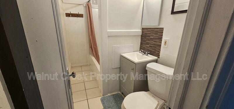 3 Bed - 1 Bath - Apartment - Cleveland property image