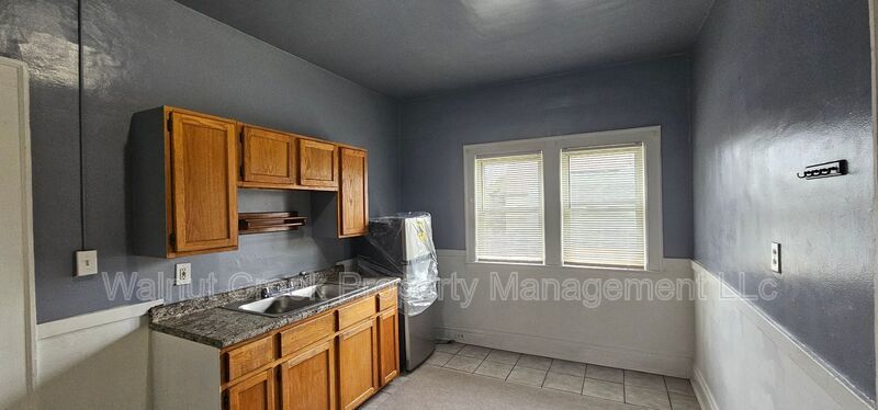 3 Bed - 1 Bath - Apartment - Cleveland property image