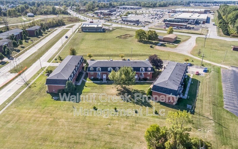 Large/Nice/Quiet complex in Lorain County . 2 Bdrm units -1000 sq property image
