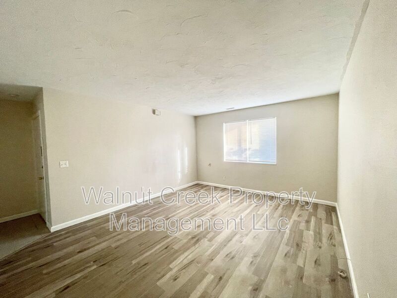Large/Nice/Quiet complex in Lorain County . 2 Bdrm units -1000 sq property image