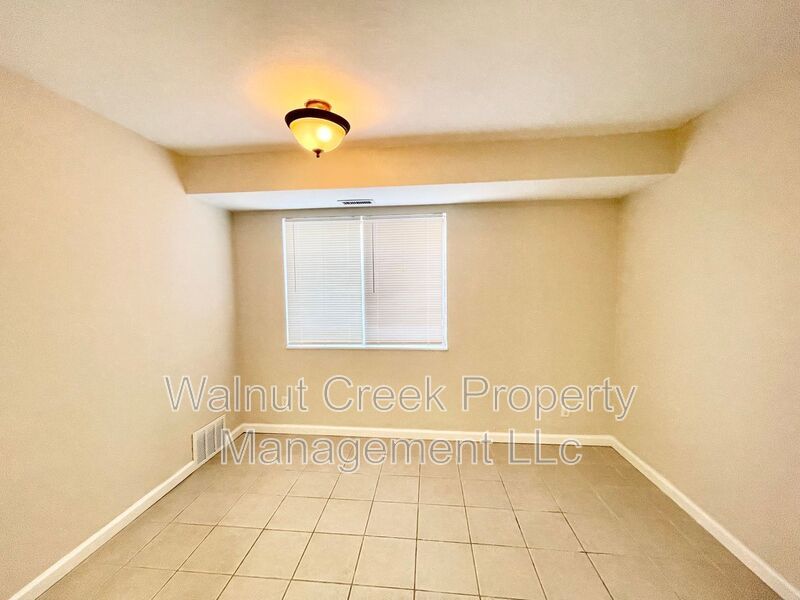 Large/Nice/Quiet complex in Lorain County . 2 Bdrm units -1000 sq property image