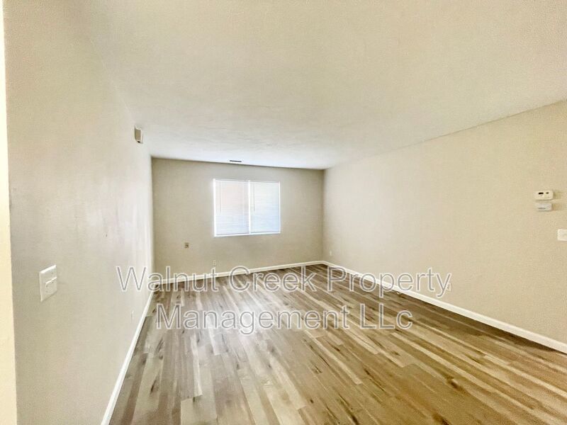 Large/Nice/Quiet complex in Lorain County . 2 Bdrm units -1000 sq property image