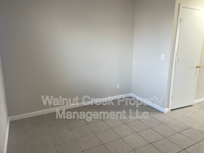 Large/Nice/Quiet complex in Lorain County . 2 Bdrm units -1000 sq property image