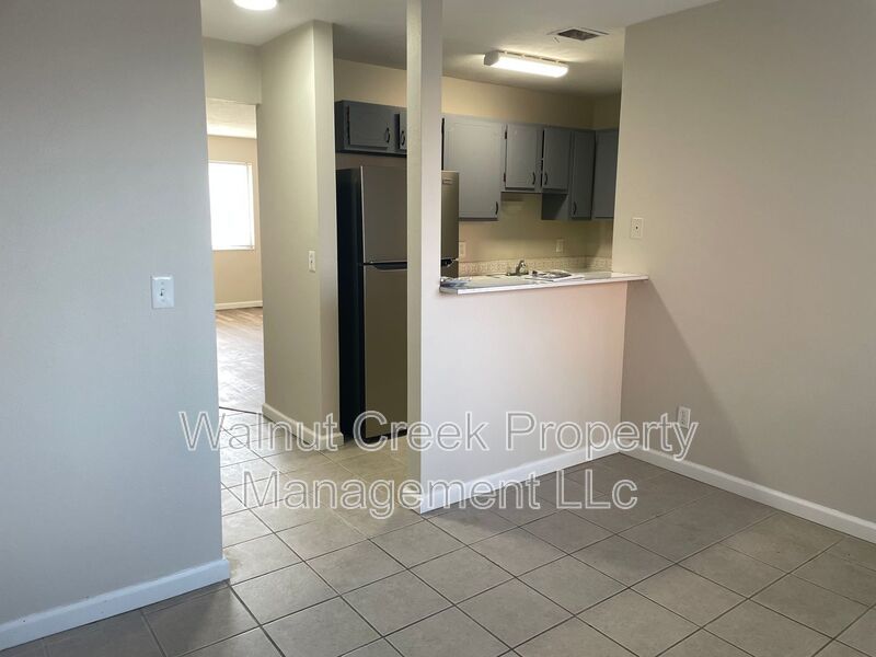 Large/Nice/Quiet complex in Lorain County . 2 Bdrm units -1000 sq property image