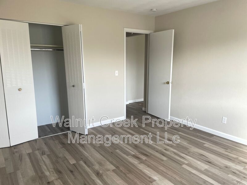 Large/Nice/Quiet complex in Lorain County . 2 Bdrm units -1000 sq property image