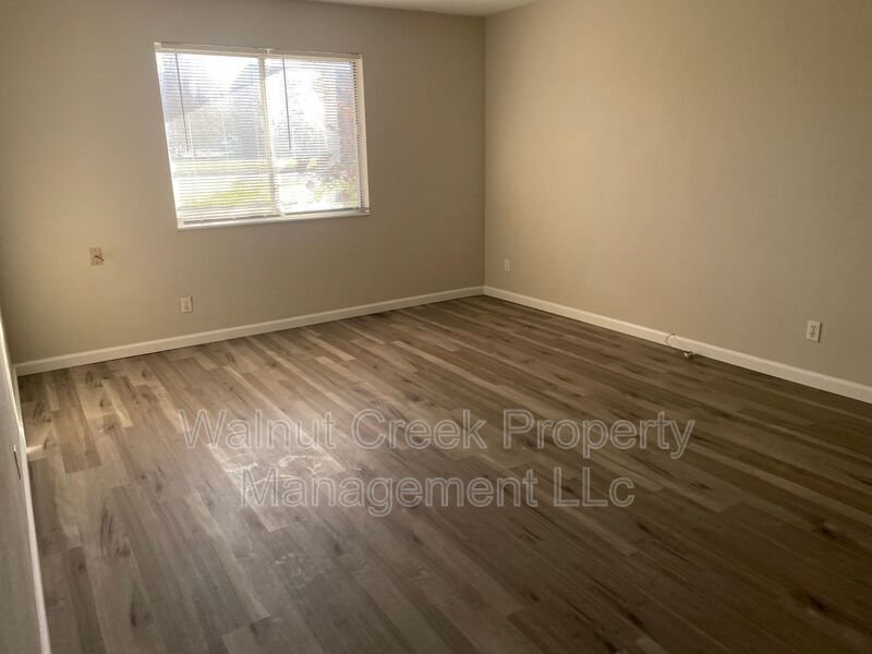 Large/Nice/Quiet complex in Lorain County . 2 Bdrm units -1000 sq property image