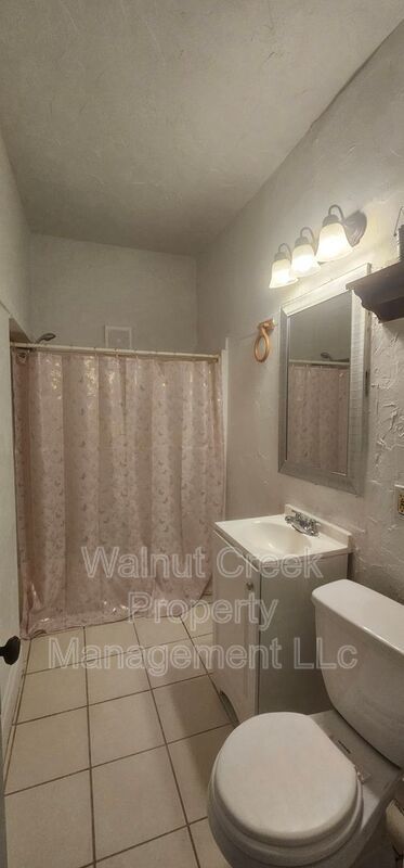 3 Bed- 1 Bath Apartment property image