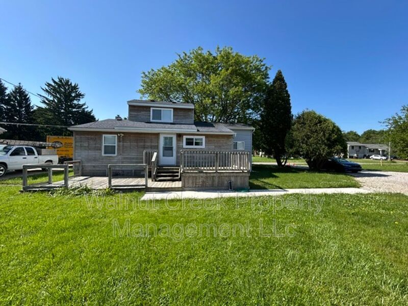 Single Family - 3 Bed - 2 Bath Home in a Private Setting property image
