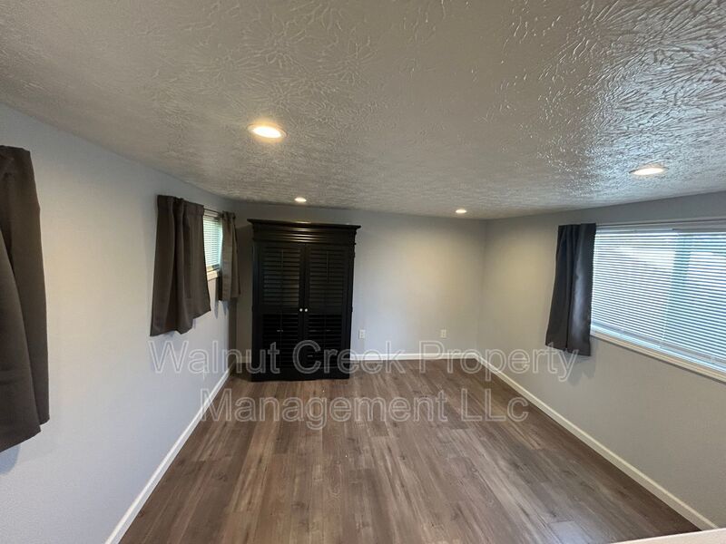 Single Family - 3 Bed - 2 Bath Home in a Private Setting property image