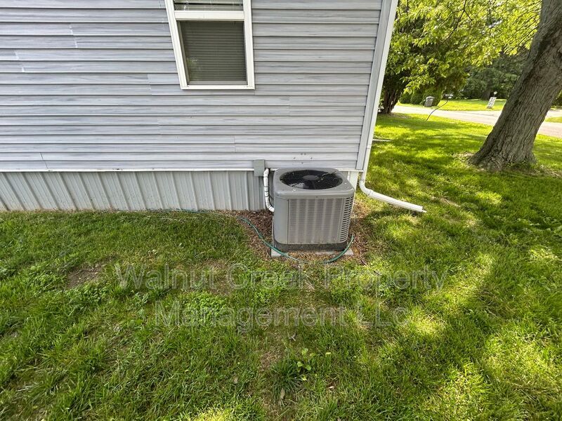 Single Family - 3 Bed - 2 Bath Home in a Private Setting property image