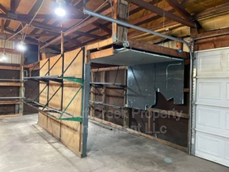 Commercial Space - Former Sutton Tire Center property image