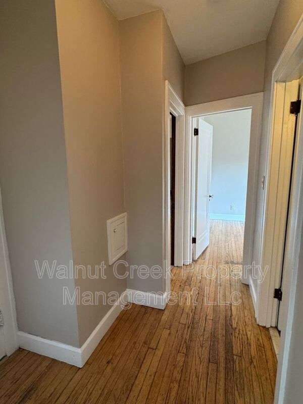 2 Bed- 1 Bath - Down unit of a Duplex property image