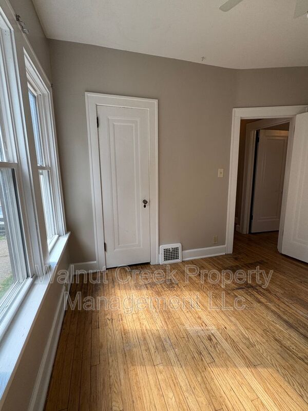 2 Bed- 1 Bath - Down unit of a Duplex property image