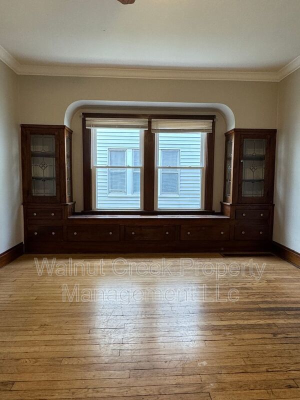 2 Bed- 1 Bath - Down unit of a Duplex property image