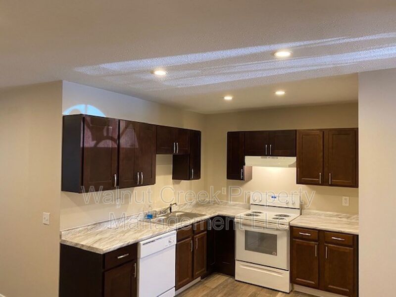 Amazing 1 bedroom APT property image