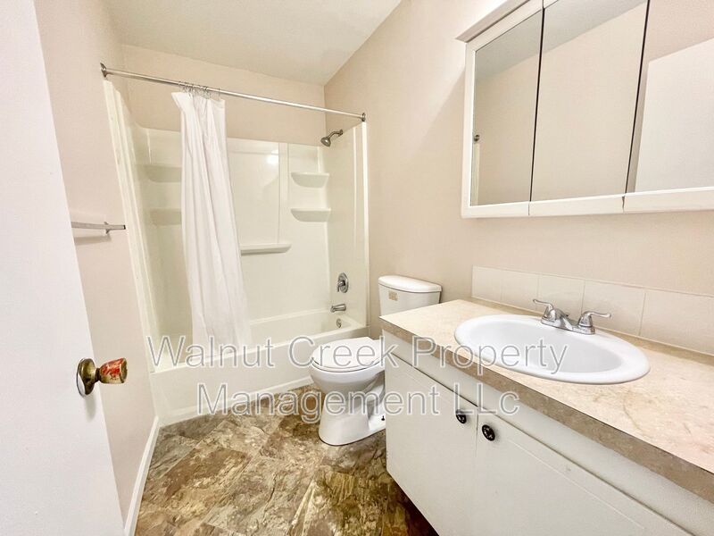 FREE HEAT - 2 BR Near Shopping and Highways! Updating has been done! property image