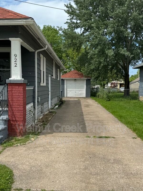 3 Bed - 1 Bath - Single Family Home in Lorain property image