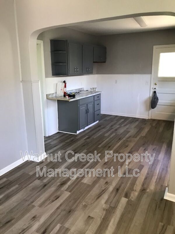 3 Bed - 1 Bath - Single Family Home in Lorain property image