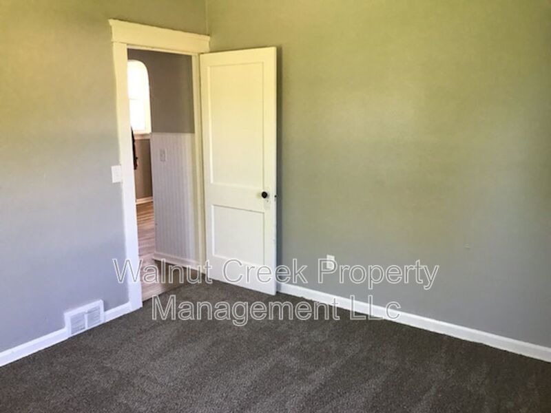 3 Bed - 1 Bath - Single Family Home in Lorain property image