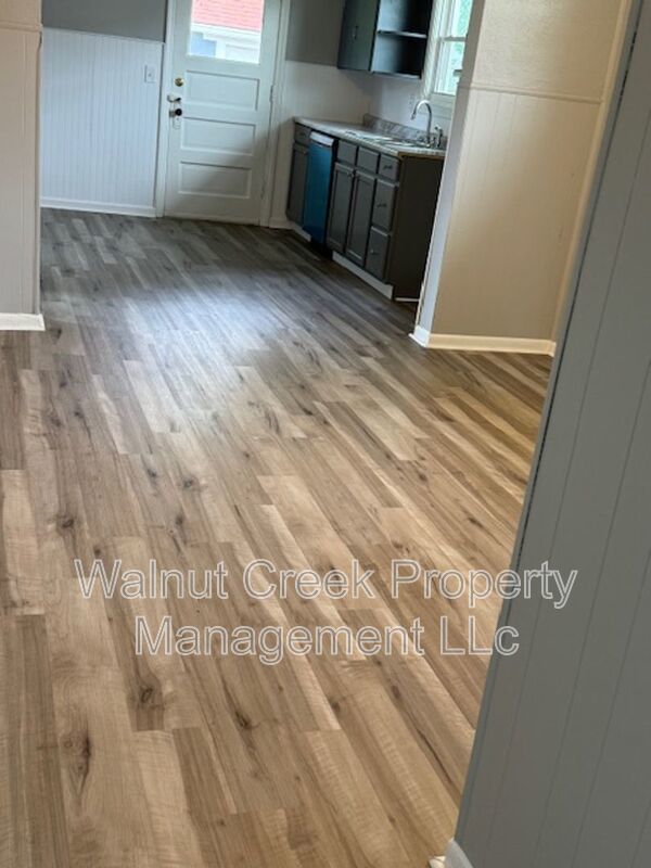 3 Bed - 1 Bath - Single Family Home in Lorain property image