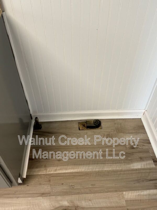 3 Bed - 1 Bath - Single Family Home in Lorain property image