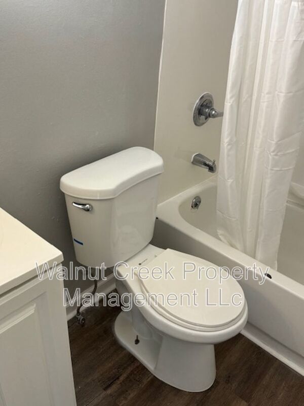3 Bed - 1 Bath - Single Family Home in Lorain property image