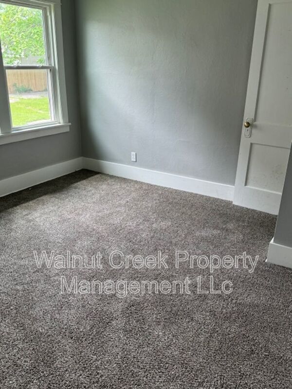 3 Bed - 1 Bath - Single Family Home in Lorain property image