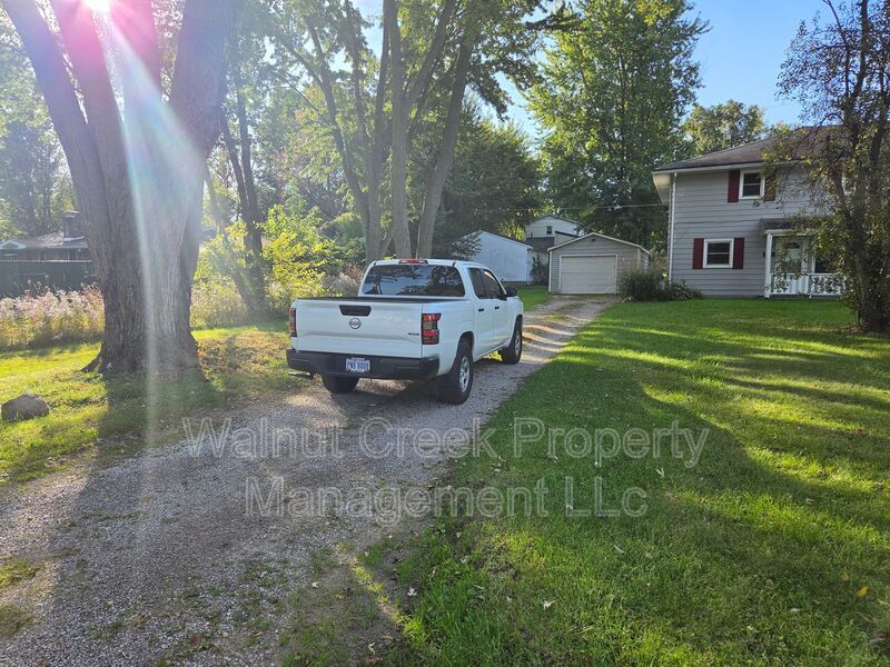 4 Bed- 2 Bath - Side by Side Duplex in Elyria property image