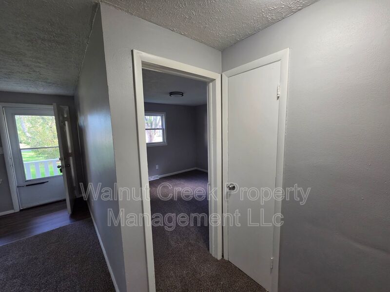 4 Bed- 2 Bath - Side by Side Duplex in Elyria property image