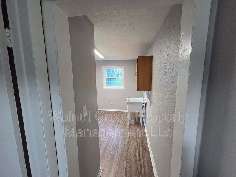 4 Bed- 2 Bath - Side by Side Duplex in Elyria property image