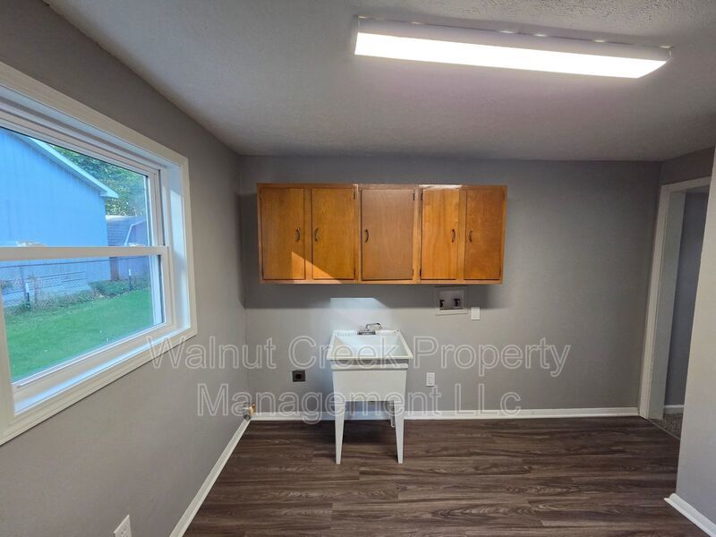 4 Bed- 2 Bath - Side by Side Duplex in Elyria property image