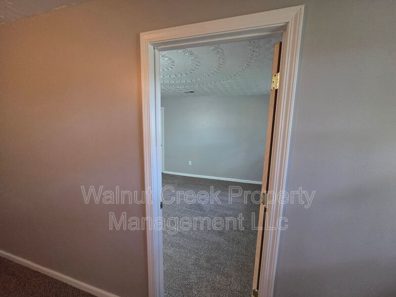 4 Bed- 2 Bath - Side by Side Duplex in Elyria property image