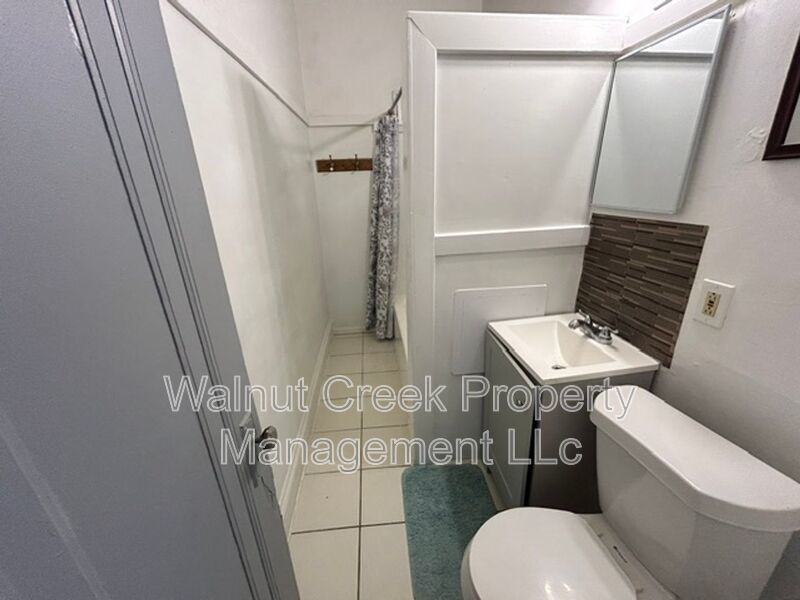 3 Bed - 1 Bath - Apartment - Cleveland property image
