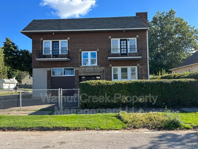 3 Bed- 1 Bath Apartment property image