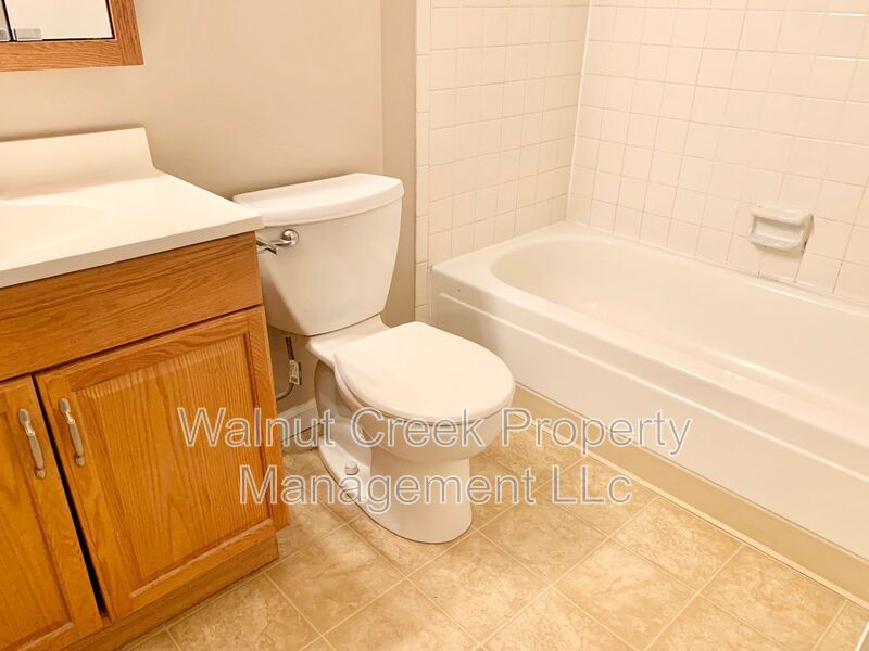 2 Bed , 1 Bath in Elyria property image